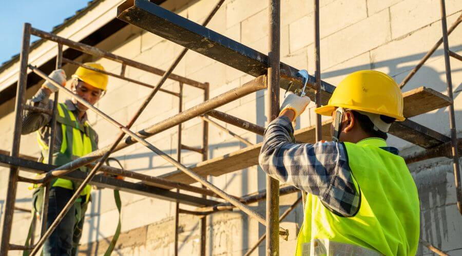 Professional fairlawn roofing services in Martinton, IL